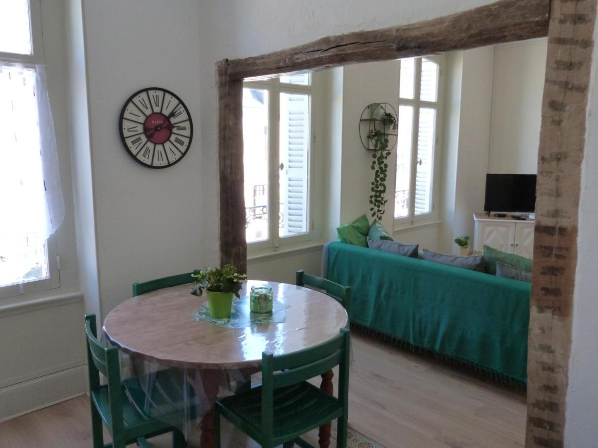 Le Compostelle Appartement Issoudun Buitenkant foto